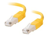 C2G Cat5e Booted Shielded (STP) Network Patch Cable - Koblingskabel - RJ-45 (hann) til RJ-45 (hann) - 3 m - STP - CAT 5e - formstøpt - gul 83812